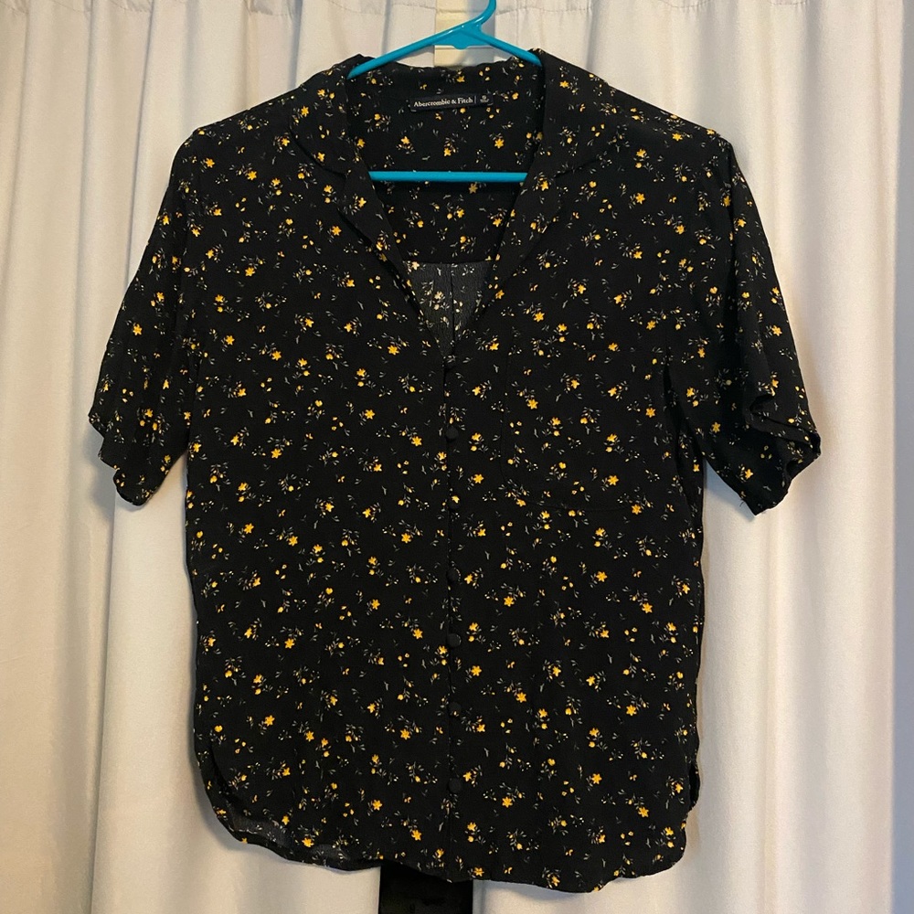Short sleeve floral button down